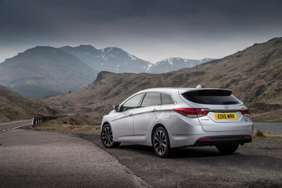  Hyundai i40 Wagon 2015 года  (UK) (фото 27 из 28)